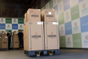 A Secretaria de Estado da Saúde (Sesa) enviou 37 ventiladores pulmonares doados pela Organização das Cooperativas do Paraná (Ocepar) para a Região Oeste do Paraná nesta quinta-feira (11). Os equipamentos serão utilizados para equipar leitos de UTI no combate à Covid-19.  -  Curitiba, 11/-3/2021  -  Foto: Amércio Antonio/SESA