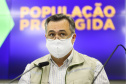 O secretário estadual de Saúde, Beto Preto, atende   a imprensa para explicar detalhes do Decreto 7.145/2021, publicado nesta sexta-feira (19). A normativa endurece as regras de isolamento social em municípios da Região Metropolitana de Curitiba. Foto: Geraldo Bubniak/AEN