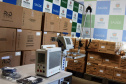 A Secretaria de Estado da Saúde (Sesa) recebeu nesta quarta-feira (24), ventiladores e monitores doados por entidades e iniciativa privada em apoio ao enfrentamento da Covid-19 no Paraná. As doações podem viabilizar a abertura de 40 a 70 leitos de UTI para reforçar o atendimento na pandemia. -  Curitiba, 24/03/2021  -  Foto: Américo Antonio/SESA