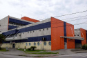 Inaugurado em 19 de fevereiro de 2009, o Hospital Regional do Litoral (HRL) em Paranaguá, passa pela primeira vez por uma reforma. A unidade recebeu um recente investimento de mais de R$ 600 mil do Governo do Estado para reparos, além de novo mobiliário, equipamentos e duas ambulâncias com UTI, no valor estimado de R$ 2 milhões. O hospital mais que triplicou a disponibilidade de UTI?s, passando de 14 para 49 leitos, entre gerais e Covid-19.  -  Curitiba, 25/03/2021  -  Foto: Divulgação SESA