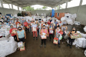 Comunidades carentes de Paranaguá, Antonina e moradores de ilhas da Região são prioridade nas doações feitas pela comunidade portuária. Foto: Claudio Neves