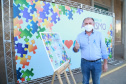 Noventa peças formam o quebra-cabeça que uniu autoridades do Paraná em prol da conscientização sobre o Transtorno do Espectro Autista, nesta segunda-feira (5). Em uma ação organizada pela Superintendência Geral de Ação Solidária do Governo do Estado (SGAS), o governador Carlos Massa Ratinho Junior, secretários de Estado e chefes de outros poderes compareceram ao Palácio Iguaçu para montarem uma peça do mosaico que serve de metáfora para a complexidade do autismo. Foto: Valdelino Pontes