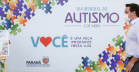 Noventa peças formam o quebra-cabeça que uniu autoridades do Paraná em prol da conscientização sobre o Transtorno do Espectro Autista, nesta segunda-feira (5). Em uma ação organizada pela Superintendência Geral de Ação Solidária do Governo do Estado (SGAS), o governador Carlos Massa Ratinho Junior, secretários de Estado e chefes de outros poderes compareceram ao Palácio Iguaçu para montarem uma peça do mosaico que serve de metáfora para a complexidade do autismo.Foto: Jonathan Campos/AEN