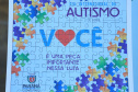Noventa peças formam o quebra-cabeça que uniu autoridades do Paraná em prol da conscientização sobre o Transtorno do Espectro Autista, nesta segunda-feira (5). Em uma ação organizada pela Superintendência Geral de Ação Solidária do Governo do Estado (SGAS), o governador Carlos Massa Ratinho Junior, secretários de Estado e chefes de outros poderes compareceram ao Palácio Iguaçu para montarem uma peça do mosaico que serve de metáfora para a complexidade do autismo.Foto: Jose Fernando Ogura/AEN