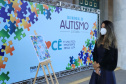 Noventa peças formam o quebra-cabeça que uniu autoridades do Paraná em prol da conscientização sobre o Transtorno do Espectro Autista, nesta segunda-feira (5). Em uma ação organizada pela Superintendência Geral de Ação Solidária do Governo do Estado (SGAS), o governador Carlos Massa Ratinho Junior, secretários de Estado e chefes de outros poderes compareceram ao Palácio Iguaçu para montarem uma peça do mosaico que serve de metáfora para a complexidade do autismo.Foto: Jose Fernando Ogura/AEN
