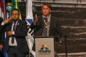 O governador Carlos Massa Ratinho Junior acompanha o  presidente Jair Bolsonaro nesta quarta-feira (7),   na transmissao de cargo do  diretor-geral brasileiro da Itaipu Binacional, o general João Francisco Ferreira .  07/04/2021 - Foto: Geraldo Bubniak/AEN