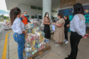A edição 2021 da campanha Cesta Solidária Paraná, encerrada na terça-feira (06), conseguiu arrecadar mais de 200 toneladas de alimentos. . Foto: Valdelino Pontes