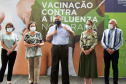 O Paraná iniciou a campanha nacional de vacinação contra a influenza nesta segunda-feira (12). A meta é imunizar contra a gripe pelo menos 90% do público-alvo, estimado em 4,4 milhões de pessoas.  -  Curitiba, 12/04/2021  -  Foto: Américo Antonio/SESA