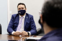 O trabalho alinhado da empresa pública Portos do Paraná e a Controladoria-Geral do Estado (CGE) busca garantir maior segurança jurídica e de gestão à atividade portuária. Esse foi um dos assuntos tratados durante o encontro do presidente da Portos do Paraná, Luiz Fernando Garcia, e diretores da empresa, com o controlador-geral do Estado, Raul Siqueira, nesta terça-feira (13).

Foto: Claudio Neves/Portos do Paraná