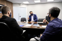 O trabalho alinhado da empresa pública Portos do Paraná e a Controladoria-Geral do Estado (CGE) busca garantir maior segurança jurídica e de gestão à atividade portuária. Esse foi um dos assuntos tratados durante o encontro do presidente da Portos do Paraná, Luiz Fernando Garcia, e diretores da empresa, com o controlador-geral do Estado, Raul Siqueira, nesta terça-feira (13).

Foto: Claudio Neves/Portos do Paraná