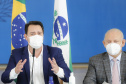 O governador Carlos Massa Ratinho Junior e o presidente da Assembleia Legislativa do Paraná, Ademar Traiano, lançaram nesta quarta-feira (14), no Palácio Iguaçu, a segunda edição do programa Paraná Mais Cidades, que disponibilizará meio bilhão para investimentos nos 399 municípios. Os recursos são do Tesouro Estadual e da sobra orçamentária do Poder Legislativo. -  Curitiba, 14/04/2021  -  Foto: Jonathan Campos/AEN