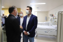 O governador Carlos Massa Ratinho Junior visita nesta quarta-feira (14) o Hospital Regional São Sebastião, na Lapa. A Secretaria de Estado da Saúde disponibiliza seis leitos de UTI no hospital. A unidade já conta com 40 leitos de enfermaria na estratégia de combate à Covid-19. 14/04/2021 - Foto: Geraldo Bubniak/AEN