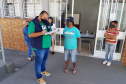 A equipe do programa CGE Itinerante, da Controladoria-Geral do Estadol (CGE), concluiumais um roteiro pelas cidades do interior do Paraná. Os servidores conferiram a distribuiçãoda vacina contra a Covid-19 e dos kits de merenda escolar para famílias com filhos na red estadual.  -  Foto: Divulgação CGE 