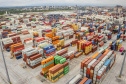 Março foi extremamente positivo para as movimentações pelo Terminal de Contêineres do Porto de Paranaguá. O segmento fecha o mês com recorde histórico: melhor movimentação geral em um único mês. Foram 95.633 TEUs (unidades de contêineres de 20 pés) importados e exportados em março.  -  Paranaguá, 19/04/2021  -  Foto: Claudio Neves/Portos do Paraná