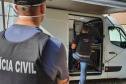 A Polícia Civil do Paraná (PCPR) agora conta com oficina móvel para manutenção de armas e treinamento. Uma van foi equipada com ferramentas que permitem que os policiais civis aprendam e realizem o reparo do armamento. O objetivo é atender os profissionais de todo o Estado, principalmente dos municípios do Interior. -  Foto: Polícia Civil do Paraná