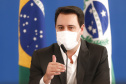 O governador Carlos Massa Ratinho Junior ressaltou que o pacote de medidas sociais voltadas para amenizar a situação da parcela mais vulnerável da população paranaense, lançado nesta terça-feira (20), no Palácio Iguaçu, é reflexo da união entre todos os Poderes constituídos do Estado no enfrentamento à pandemia da Covid-19. -  Curitiba, 20/04/2021  -  Foto: Jonathan Campos/AEN
