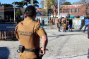 Operação da Ação Integrada de Fiscalização Urbana (Aifu) neste final de semana flagrou mais casos de desrespeito às medidas sanitárias. Aglomerações foram dispersadas em pontos públicos como a Praça do Gaúcho e o Parcão do Museu Oscar Niemeyer, sendo encontradas 969 pessoas não respeitando o distanciamento social e o uso de máscara.  -  Curitiba, 24/05/2021  -  Foto: SESP/PR