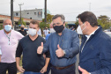 O Paraná começou a vacinar trabalhadores portuários e aeroportuários contra a Covid-19 nesta sexta-feira (28). As doses da vacina AstraZeneca/Fiocruz destinadas a estes grupos foram enviadas pelo Ministério da Saúde nesta semana. - Paranaguá, 28/05/2021  -  Foto: Américo Antonio/SESA