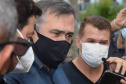 O Paraná começou a vacinar trabalhadores portuários e aeroportuários contra a Covid-19 nesta sexta-feira (28). As doses da vacina AstraZeneca/Fiocruz destinadas a estes grupos foram enviadas pelo Ministério da Saúde nesta semana. - Paranaguá, 28/05/2021  -  Foto: Américo Antonio/SESA