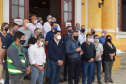 O Paraná começou a vacinar trabalhadores portuários e aeroportuários contra a Covid-19 nesta sexta-feira (28). As doses da vacina AstraZeneca/Fiocruz destinadas a estes grupos foram enviadas pelo Ministério da Saúde nesta semana. -  Paranaguá, 28/05/2021  -  Foto: Américo Antonio/SESA