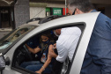 O Paraná começou a vacinar trabalhadores portuários e aeroportuários contra a Covid-19 nesta sexta-feira (28). As doses da vacina AstraZeneca/Fiocruz destinadas a estes grupos foram enviadas pelo Ministério da Saúde nesta semana. -  Paranaguá, 28/05/2021  -  Foto: Américo Antonio/SESA