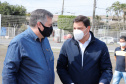 O Paraná começou a vacinar trabalhadores portuários e aeroportuários contra a Covid-19 nesta sexta-feira (28). As doses da vacina AstraZeneca/Fiocruz destinadas a estes grupos foram enviadas pelo Ministério da Saúde nesta semana. Foto:Rodrigo Felix Leal/SEIL