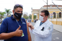 O Paraná começou a vacinar trabalhadores portuários e aeroportuários contra a Covid-19 nesta sexta-feira (28). As doses da vacina AstraZeneca/Fiocruz destinadas a estes grupos foram enviadas pelo Ministério da Saúde nesta semana. Foto:Rodrigo Felix Leal/SEIL