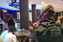 Polícia Civil dispersa aglomeração em bar e prende 9 pessoas durante fiscalização na capital. A ação faz parte da fiscalização da Polícia Civil referente ao Decreto Estadual nº 7.716/21 do Governo do Estado, que estabelece medidas restritivas por conta da pandemia. -  Curitiba, 29/05/2021  -  Foto: Polícia Civil do Paraná/SESP/PR
