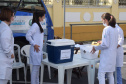 O Paraná começou a vacinar trabalhadores portuários e aeroportuários contra a Covid-19 nesta sexta-feira (28). As doses da vacina AstraZeneca/Fiocruz destinadas a estes grupos foram enviadas pelo Ministério da Saúde nesta semana. -  Paranaguá, 28/05/2021  -  Foto: Américo Antonio/SESA