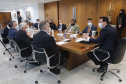 O governador Carlos Massa Ratinho Junior formalizou nesta segunda-feira (31) o repasse de R$ 2,45 milhões para um projeto do Hospital Angelina Caron, localizado em Campina Grande do Sul, na Região Metropolitana de Curitiba, para melhorar o atendimento do público idoso, que representa 35% dos pacientes da unidade. Foto: Jonathan Campos/AEN
