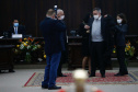 Nesta segunda-feira (31), também foi realizada a posse do novo desembargador do TJPR, Cláudio Smirne Diniz. Sua nomeação foi assinada pelo governador no dia 11 de maio. Diniz preenche a vaga aberta pela aposentadoria do desembargador Clayton Coutinho de Camargo. Foto: Jonathan Campos/AEN
