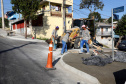 Pinhais tem rua revitalizada e constrói novas calçadas com apoio do Estado. Foto: Ari Dias/AEN