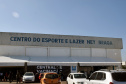 O Paraná iniciou nesta terça-feira (1º) a vacinação contra a Covid-19 em trabalhadores do transporte aéreo, em todo o Estado. O secretário de Estado da Saúde, Beto Preto, esteve presente no ginásio Ney Braga, em São José dos Pinhais, para acompanhar a imunização dos profissionais vinculados ao aeroporto internacional Afonso Pena. - Curitiba, 01/06/2021 - Foto: Américo Antonio/SESA