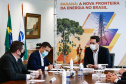 A Copel vai investir R$ 34,6 milhões em quatro projetos de Pesquisa e Desenvolvimento (P&D) na área de armazenamento de energia elétrica no Paraná. 
A ordem de serviço para o início das intervenções foi assinada nesta quarta-feira (02), no Palácio Iguaçu, pelo governador Carlos Massa Ratinho Junior, pelo diretor-presidente da Copel, Daniel Pimentel Slaviero e pelo diretor da Aneel, Sandoval de Araújo Feitosa Neto. Foto: Jonathan Campos/AEN