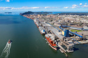 Com 29.081.691 toneladas de cargas movimentadas, os portos do Paraná alcançaram o melhor semestre da história. O volume de produtos importados e exportados entre janeiro e junho de 2021 é 3% maior que o registrado no mesmo período de 2020, quanto foram 28.177.335 toneladas.  - Paranaguá, 08/07/2021  -  Foto: Rodrigo Félix Leal