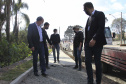 O secretário do Desenvolvimento Urbano e de Obras Públicas (SEDU), João Carlos Ortega, mais a diretora de Operações do Paranacidade, Camila Mileke Scucato, e o analista de desenvolvimento Municipal do Paranacidade, Luiz Antonio Xavier da Silveira, fizeram vistoria da obra de pavimentação com concreto, em execução no Município de Fazenda Rio Grande, na Região Metropolitana de Curitiba.  -  Curitiba,  - Fazenda Rio Grande, 08/07/2021  -  Foto: Gustavo Pontes