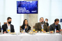 O governador Carlos Massa Ratinho Junior recebeu nesta sexta-feira (9), no Palácio Iguaçu, o comandante-geral do Exército Brasileiro, general Paulo Sérgio Nogueira de Oliveira, e uma comitiva com o alto comando da instituição militar. - Curitiba, 09/07/2021 - Foto: José Fernando Ogura/AEN