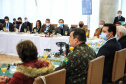 O governador Carlos Massa Ratinho Junior recebeu nesta sexta-feira (9), no Palácio Iguaçu, o comandante-geral do Exército Brasileiro, general Paulo Sérgio Nogueira de Oliveira, e uma comitiva com o alto comando da instituição militar. - Curitiba, 09/07/2021 - Foto: José Fernando Ogura/AEN