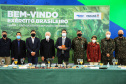 O governador Carlos Massa Ratinho Junior recebeu nesta sexta-feira (9), no Palácio Iguaçu, o comandante-geral do Exército Brasileiro, general Paulo Sérgio Nogueira de Oliveira, e uma comitiva com o alto comando da instituição militar. - Curitiba, 09/07/2021 - Foto: José Fernando Ogura/AEN