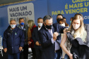 O secretário de Estado da Saúde, Beto Preto acompanha o  ministro da Saúde, Marcelo Queiroga, nesta terça-feira (20) na vacinação contra a Covid-19 dos paranaenses em Foz do Iguaçu, no Oeste. Foto: Gilson Abreu/AEN