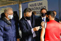 O secretário de Estado da Saúde, Beto Preto acompanha o  ministro da Saúde, Marcelo Queiroga, nesta terça-feira (20) na vacinação contra a Covid-19 dos paranaenses em Foz do Iguaçu, no Oeste. Foto: Gilson Abreu/AEN
