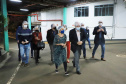 O governador em exercício Darci Piana, conheceu nesta quarta-feira (21), em Londrina, na Região Norte, as instalações da Fiação Bratac, um dos principais elos da cadeia no Estado, responsável pela produção do bicho-da-seda e do fio e também pela comercialização do produto final.  -  Londrina, 21/07/2021  -  Foto: José Fernando Ogura/AEN