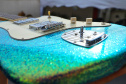É curitibana a primeira luthier formada em instrumentos elétricos do Brasil. Rosanne Lemos é a fundadora da Mankato Guitarras (https://mankatoguitars.webflow.io/), uma marca autoral que cria guitarras com modelos únicos e confeccionadas à moda antiga. Foto: José Fernando Ogura/AEN