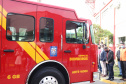O Corpo Bombeiros de São José dos Pinhais recebeu nesta terça-feira (27/07), em cerimônia realizada no 6º Grupamento de Bombeiros, um caminhão Auto-Bomba Tanque Resgate (ABTR) para dar suporte ao combate à incêndios na cidade. A nova viatura do Corpo de Bombeiro é a primeira de modelo americano no Estado do Paraná, sendo projetada e desenvolvida para atividade da corporação.  -  Curitiba, 28/07/2021  -  Foto: SESP-PR