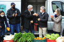 O Governo do Estado realizou na manhã desta quarta-feira (28) a primeira entrega de alimentos do Programa Compra Direta Paraná em Curitiba em 2021. O lançamento simbólico aconteceu no Asilo São Vicente de Paulo, no bairro Juvevê, com produtos da Cooperativa de Agricultores Orgânicos e de Produção Agroecológica (Coaopa). A cerimônia contou com a presença do secretário estadual da Agricultura e do Abastecimento, Norberto Ortigara.   -  Curitiba, 28/07/2021  -  Foto: José Fernando Ogura/AEN