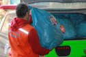 O Governo do Estado entregou nesta quarta-feira (28) duas mil peças arrecadadas por meio da Campanha Aquece Paraná para moradores das ilhas do Litoral. Outras 40 mil peças serão distribuídas pela Defesa Civil estadual ainda nesta semana para famílias das regiões Sul e Centro-Sul, duas das regiões mais frias. Foto: Alessandro Vieira/AEN