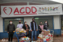 Os donativos arrecadados pela ação solidária do Escritório Regional do Instituto Água e Terra (IAT) em Foz do Iguaçu foram distribuídas nesta quinta-feira (12). A ação faz parte do Programa Paraná Mais Verde com doação de mudas nativas em troca de doações para ajudar famílias em situação de vulnerabilidade. - foz do iguaçu, 13/08/2021  -  Foto: IAT