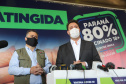 O governador Carlos Massa Ratinho Junior atende a imprensa nesta terça-feira (17) no Centro de Medicamentos do Paraná (Cemepar) sobre o avanço da campanha de vacinação contra a Covid-19 no Estado. O secretário estadual da Saúde, Beto Preto, acompanha a entrevista..17/08/2021 - Foto: Geraldo Bubniak/AEN