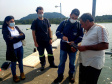 ILHA SÃO MIGUEL- Equipes da Portos do Paraná e do Consórcio Boskalis/ Fabio Bruno/Sli/Dec realizaram nos últimos dias visitas a comunidades de ilhas do Litoral do Paraná para falar sobre a obra de desmonte de rochas (derrocamento), que acontecerá no Porto de Paranaguá.  -  Paranaguá, 26/08/2021  -  Foto: Pierpaolo Notta/Porto do Paraná