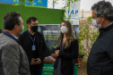 A primeira-dama Luciana Saito Massa, que preside o Conselho de Ação Solidária, e o secretário de Desenvolvimento Sustentável e do Turismo, Márcio Nunes, participam  da distribuição de mudas da campanha Floresce Paraná.F oto: Ari Dias/AEN
